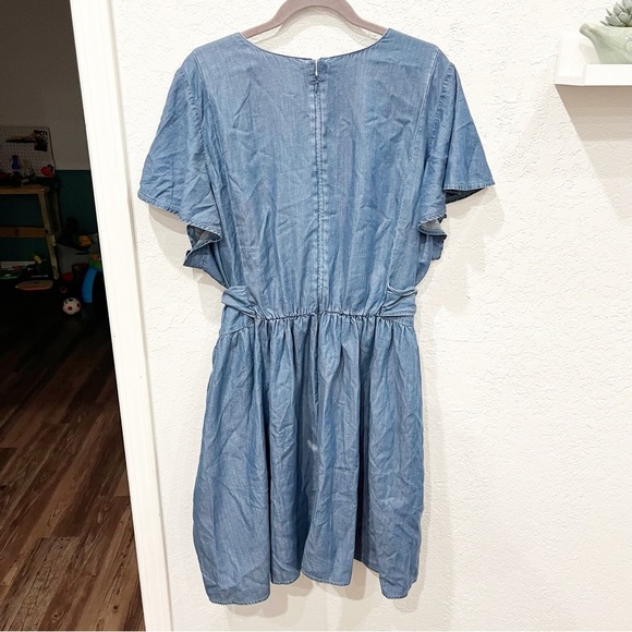 Lane Bryant Dress Women's 28 Lena Blue Chambray Faux Wrap Flutter Sleeve NWT - Picture 2 of 10